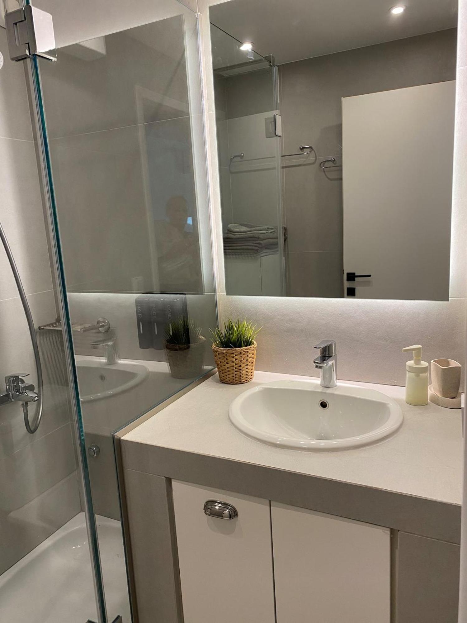 Bright, Cosy Studio Close To Glyfada Beach & Center Athens Luaran gambar